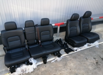 Комплект новых сидений для тойота ленд крузер 200
